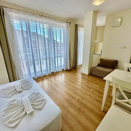Apartment Cozy In Flores Park By Menada Sunny Beach